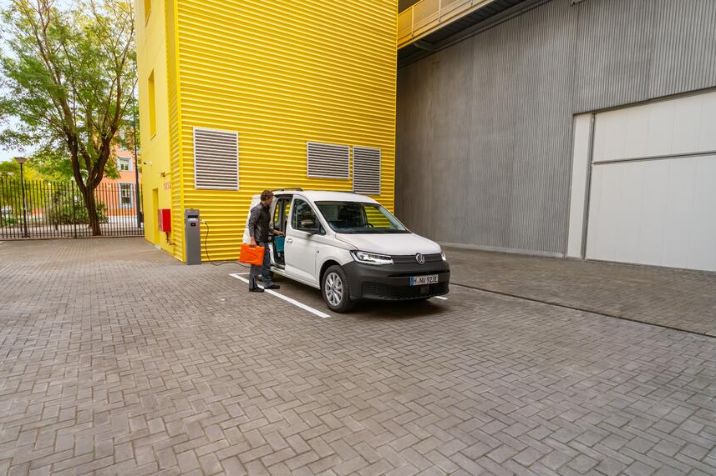 Caddy%20eHybrid%20